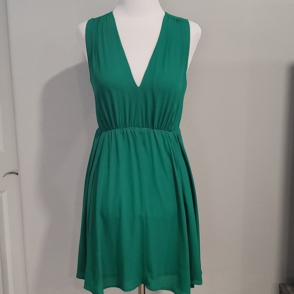 Green Express Dress - Picture 1 of 5